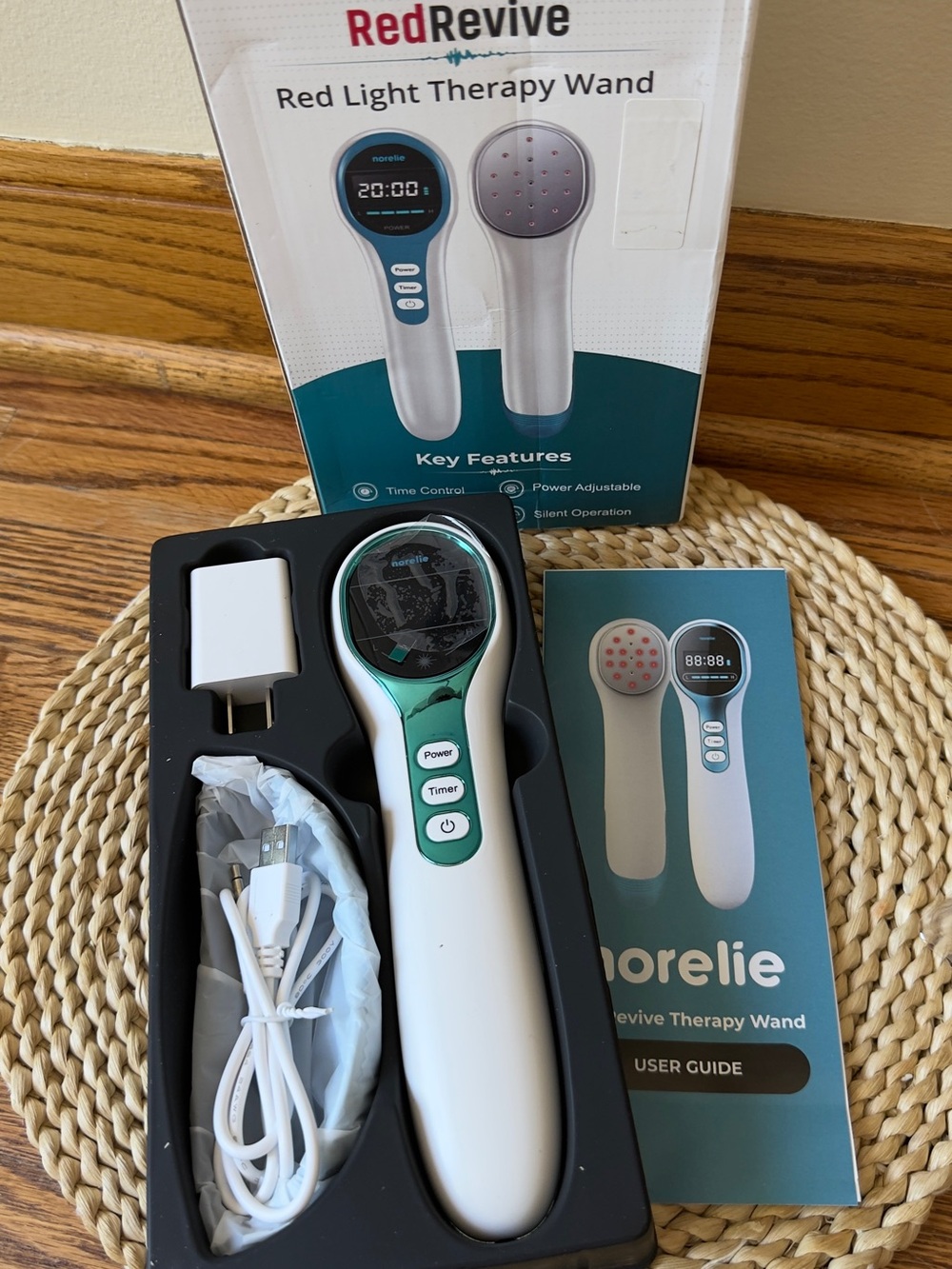 Morelie Red Light Therapy Wand in White and Teal